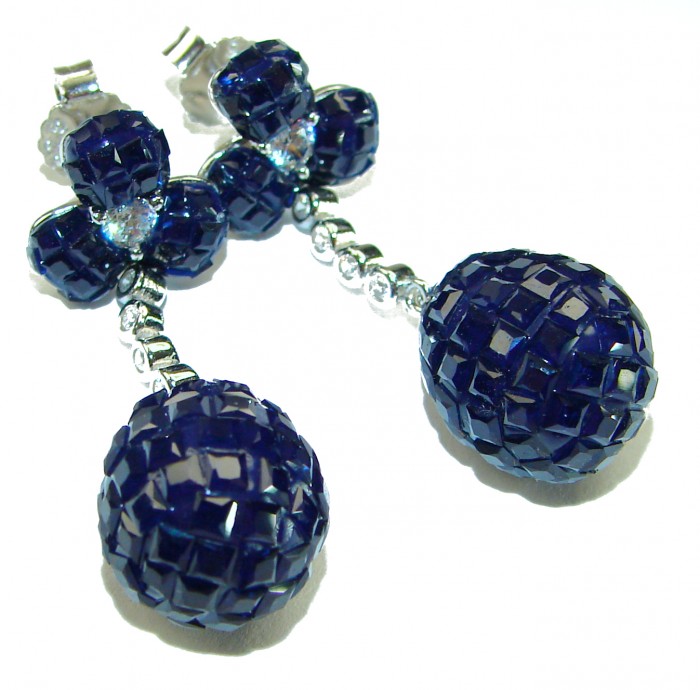 Giovanna - Authentic 21.9 carat Sapphire .925 Sterling Silver handcrafted earrings - Close-up of drop earrings with 21.9 carat sapphire and sterling silver.