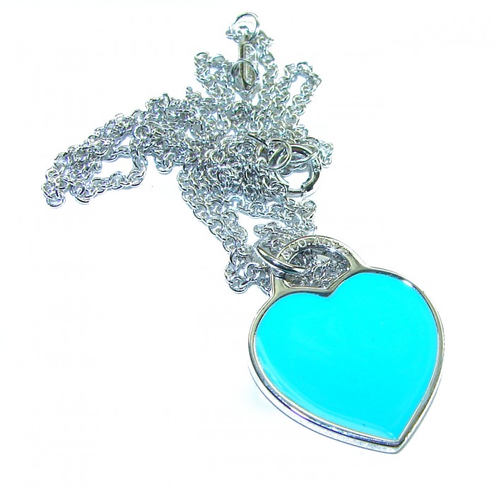 Angel's Heart inlay Turquoise .925 Sterling Silver handcrafted necklace - Turquoise heart pendant on silver chain, top view.