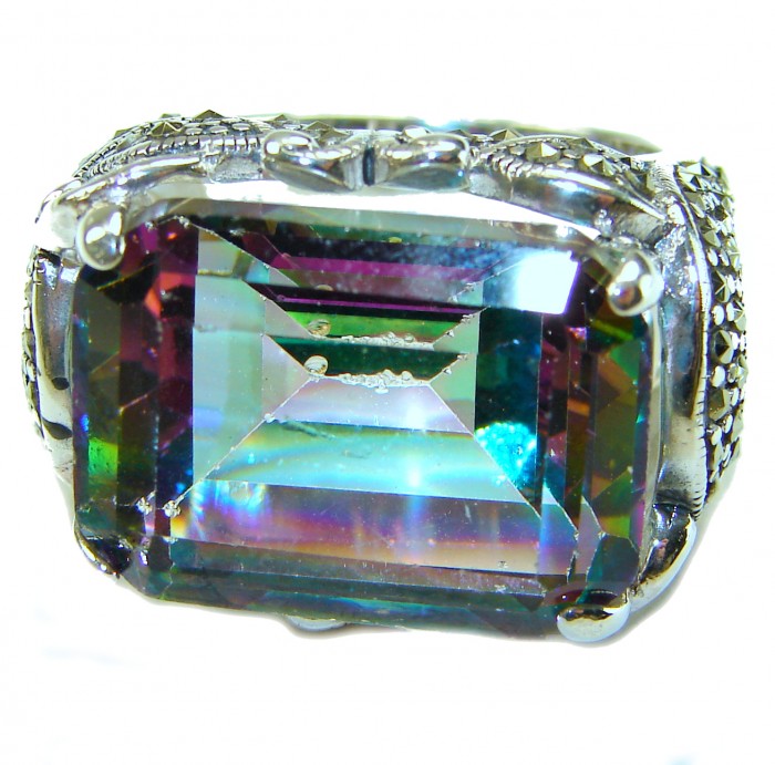 Big Dreamer Massive 25.8 carat Mystic Topaz .925 Sterling Silver handcrafted Large ring size 8 - Close-up of a massive 25.8 carat Mystic Topaz on .925 sterling silver.