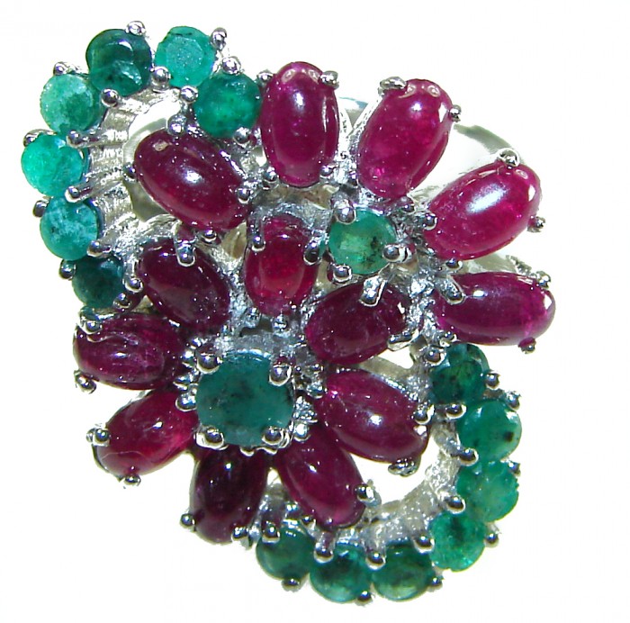 Magnificent Flower 18.5 carat Ruby Emerald .925 Sterling Silver handcrafted incredible Statement HUGE Ring s. 7 - Close-up of ruby and emerald flower ring in sterling silver.