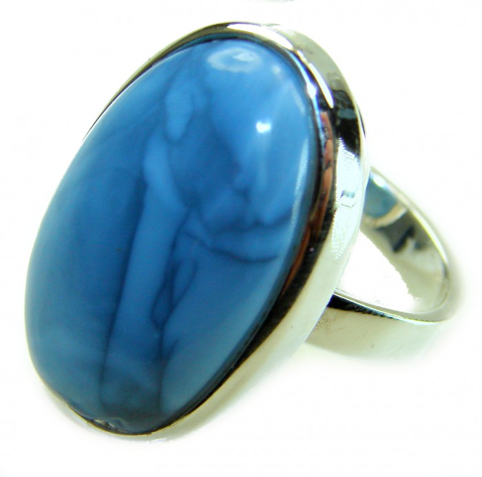 Rare and Spectacular 25.9 carat authentic Andean (Peruvian) Blue Opal .925 Sterling Silver Handcrafted Ring size 8 - Close-up of a silver ring with a large blue stone.