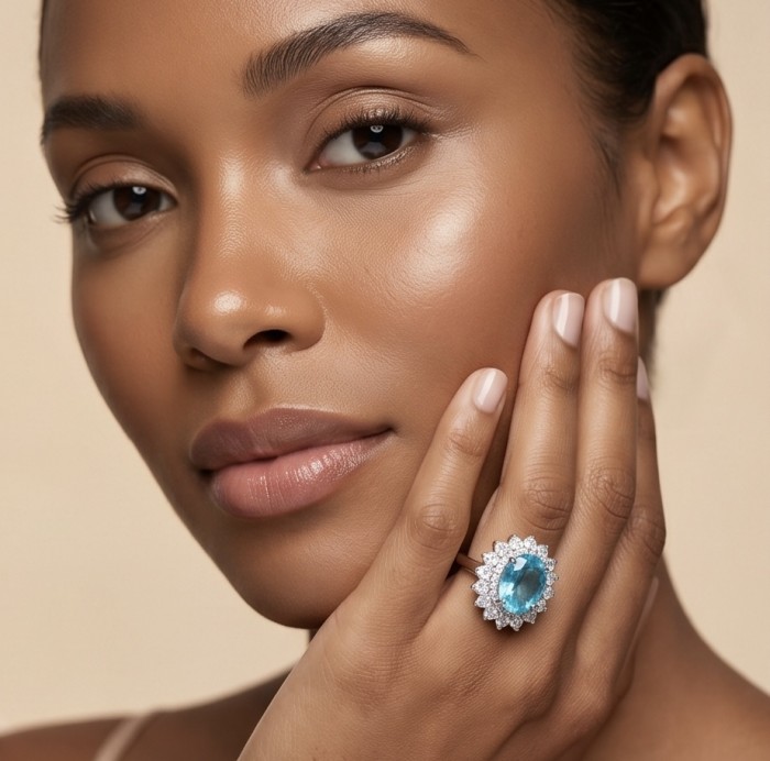 WONDERLAND 15.5 carat Paraiba Tourmaline .925 Sterling Silver Handcrafted Ring size 9 - Paraiba Tourmaline ring worn on hand close-up