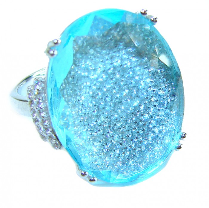 14.9 carat authentic Aquamarine .925 Sterling Silver Handcrafted Ring size 6 1/4 - Close-up of 14.9 carat Aquamarine in .925 Sterling Silver ring