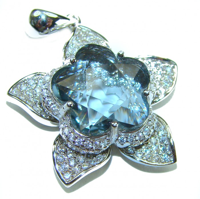 Sublime genuine 15.5 carat Tanzanite .925 Sterling Silver handmade Pendant - Close-up of Tanzanite flower pendant in sterling silver.