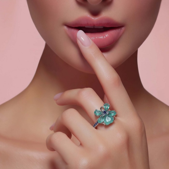 6.4 carat natural Colombian Emerald .925 Sterling Silver handmade Statement Ring size 9 - Emerald ring on hand, close-up view of 6.4 carat Colombian Emerald.