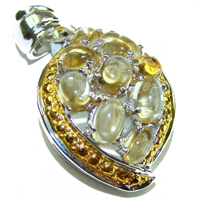 Mystery 12.6 carat Citrine 2 tones .925 Sterling Silver handcrafted pendant - Citrine sterling silver pendant, top view showing stone details.