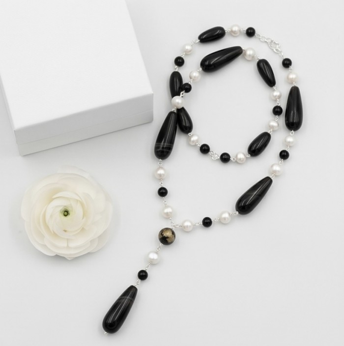 Black and White 26 inches authentic Onyx Pearl .925 Sterling Silver handmade Station Necklace - Black and white onyx and pearl necklace with flower, top view