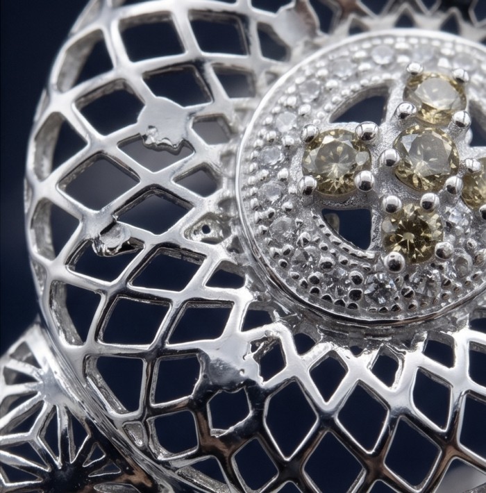 Casablanca - authentic 2.2 carat green Tourmaline .925 Sterling Silver Bracelet - Stone close-up of Casablanca ring with green tourmaline and filigree design