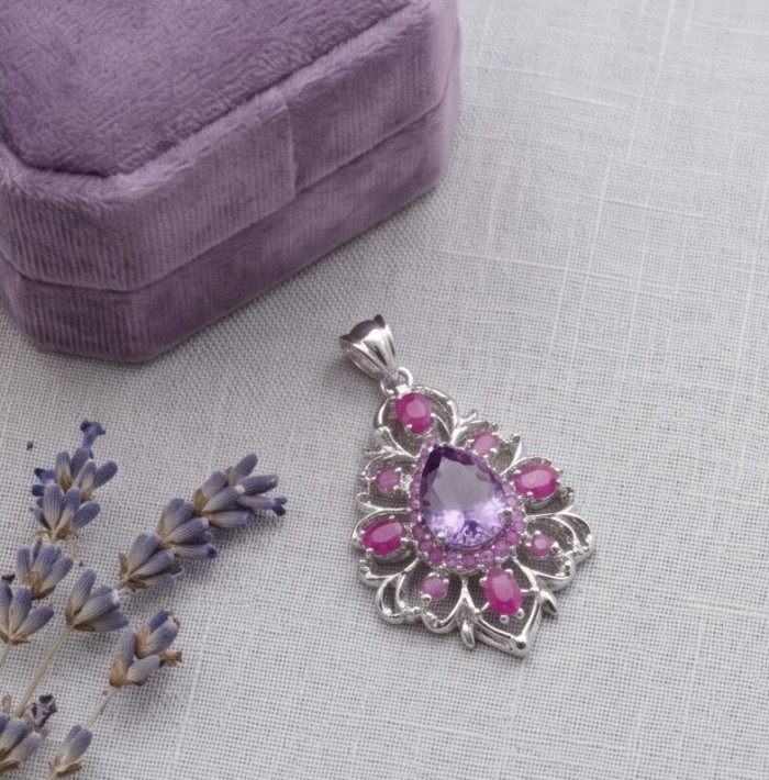 Francesca Genuine 18.5 carat Amethyst Kashmir Ruby rhodium over .925 Sterling Silver handmade Pendant - Amethyst and ruby pendant with lavender box, top view.
