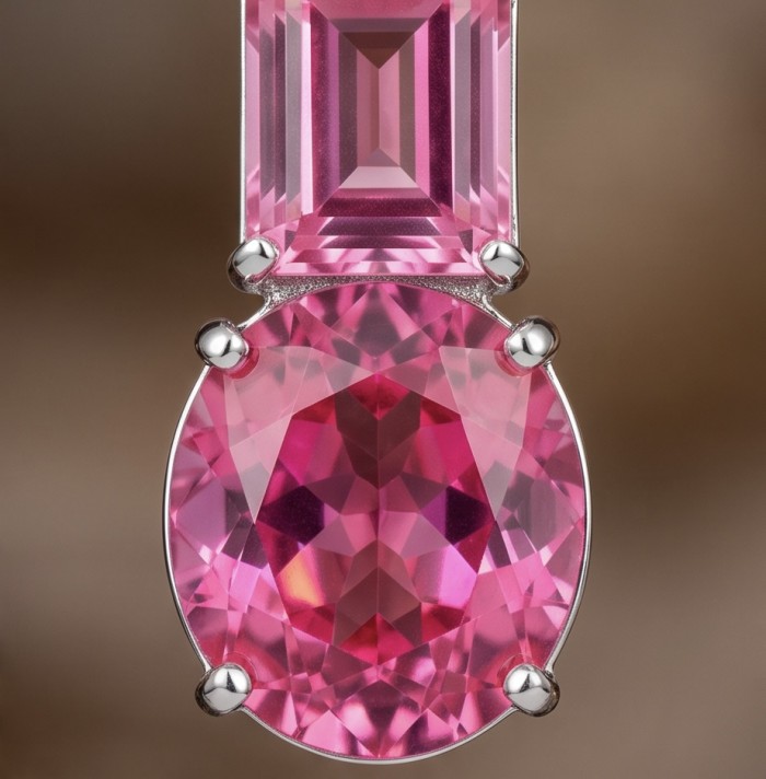 Incredible pear cut 14.8 carat Bubblegum Pink Sapphire .925 Sterling Silver handcrafted pendant - Close-up of 14.8 carat Bubblegum Pink Sapphire pendant front view