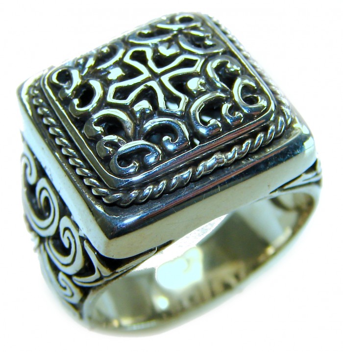 Large and Solid Bali made .925 Sterling Silver ring size 8 - Sterling silver ring with ornate design, top view, size 8.