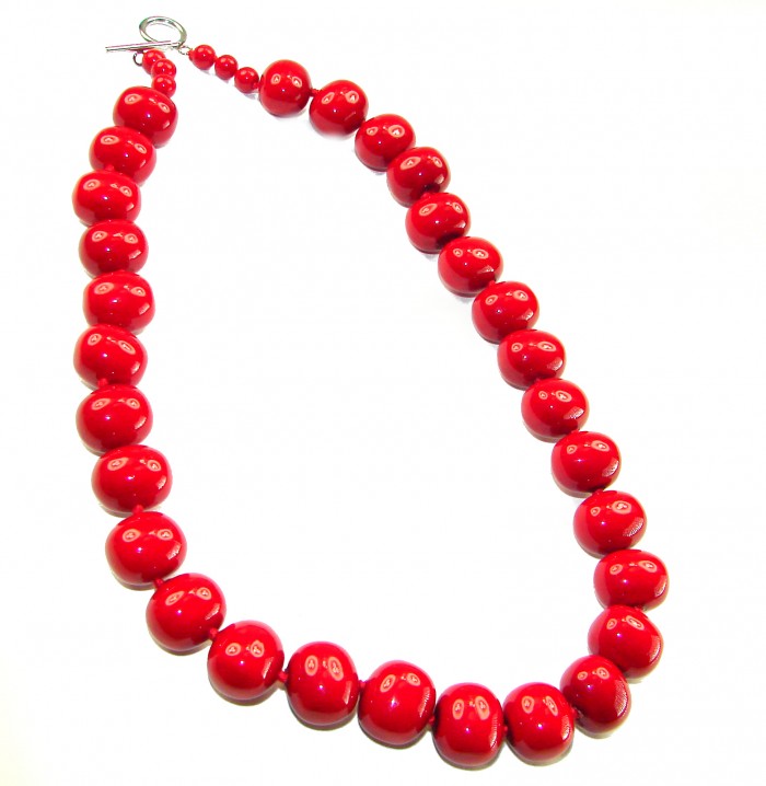 ESTANCIA Sublime natural Red Fossilized Coral Sterling Silver handmade Necklace - Top view of red fossilized coral necklace with sterling silver clasp