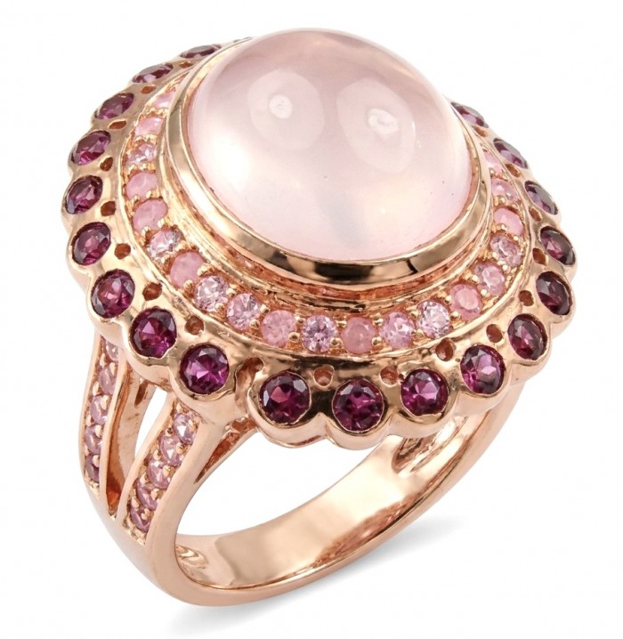 Vivien - Natural 25.8 carat pear cut BRAZILIAN Rose Quartz .925 Sterling Silver dipped in 22K Rose Gold handmade Statement Ring size 6 - Rose gold ring with rose quartz and garnets, side view