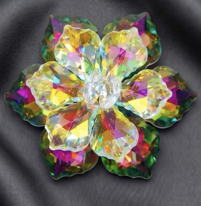 Valentina - 28.5 carat Crystal Silver dipped in black rhodium handmade Brooch - photo 3