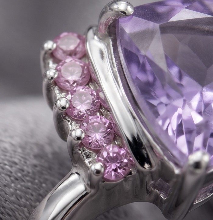 Purple Queen trillion cut 5.2 carat Amethyst .925 Sterling Silver Handcrafted Ring size 9 - Close-up of amethyst ring with pink stones, 925 sterling silver.