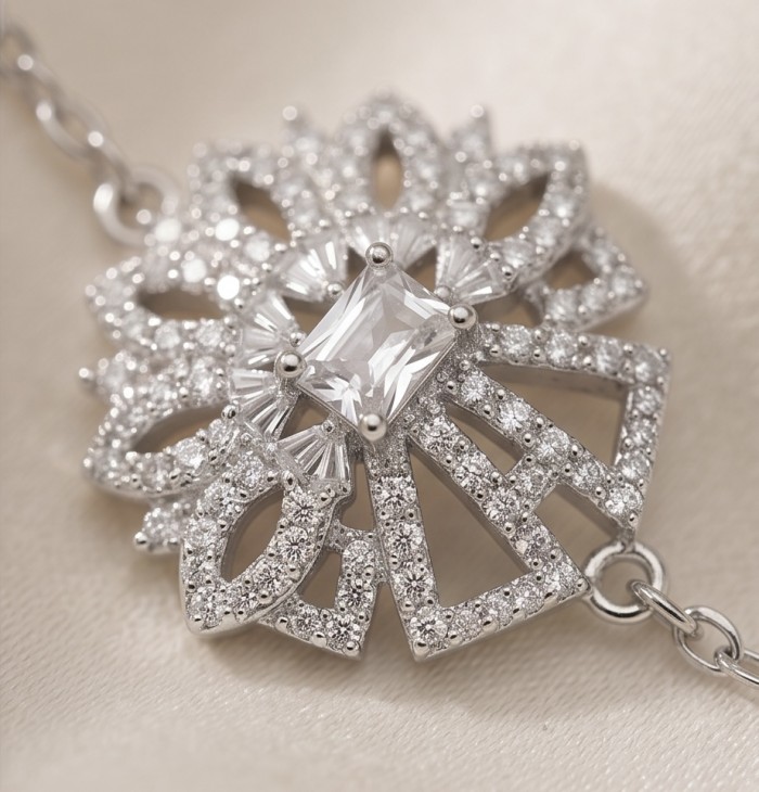 Isabella authentic 10.2 carat White Topaz .925 Sterling Silver handcrafted Statement Bracelet - Close-up of Isabella 10.2 carat white topaz in sterling silver setting