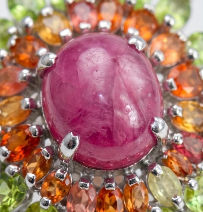 Giovanna Natural 29.4 carat Ruby .925 Sterling Silver dipped in rhodium handmade Large Statement Ring size 7 - Close-up of Giovanna Natural 29.4 ct Ruby in sterling silver setting