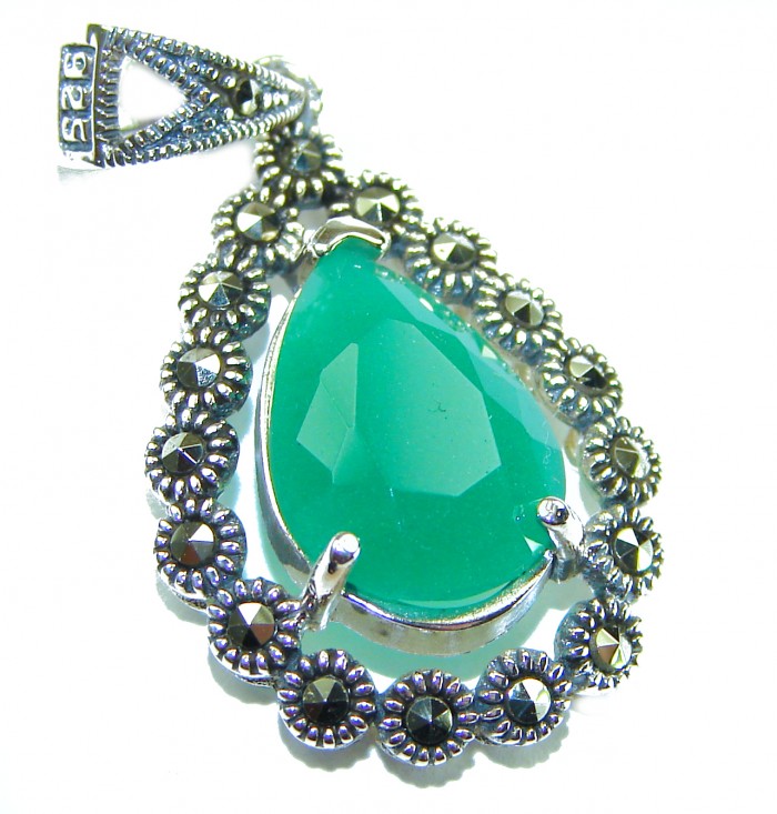 Stella - Very Unique authentic 10.5 carat Jade .925 Sterling Silver handcrafted pendant - Close-up of 10.5 carat jade pendant with .925 sterling silver detailing