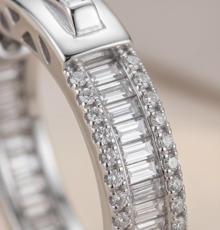 Allure Natural 8.2 carat White Topaz .925 Sterling Silver handcrafted hoop earrings - Close-up of white topaz and sterling silver ring detail.