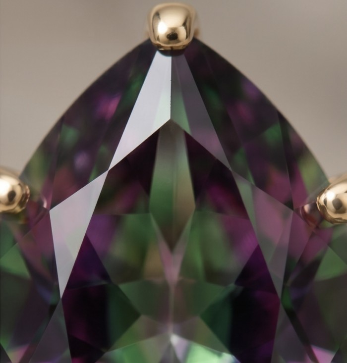 6.8 carat Brazilian Tourmaline .925 Sterling Silver dipped in 18K Gold Perfectly handcrafted Ring s. 8 1/4 - Close-up of 6.8 carat Brazilian Tourmaline stone in setting.