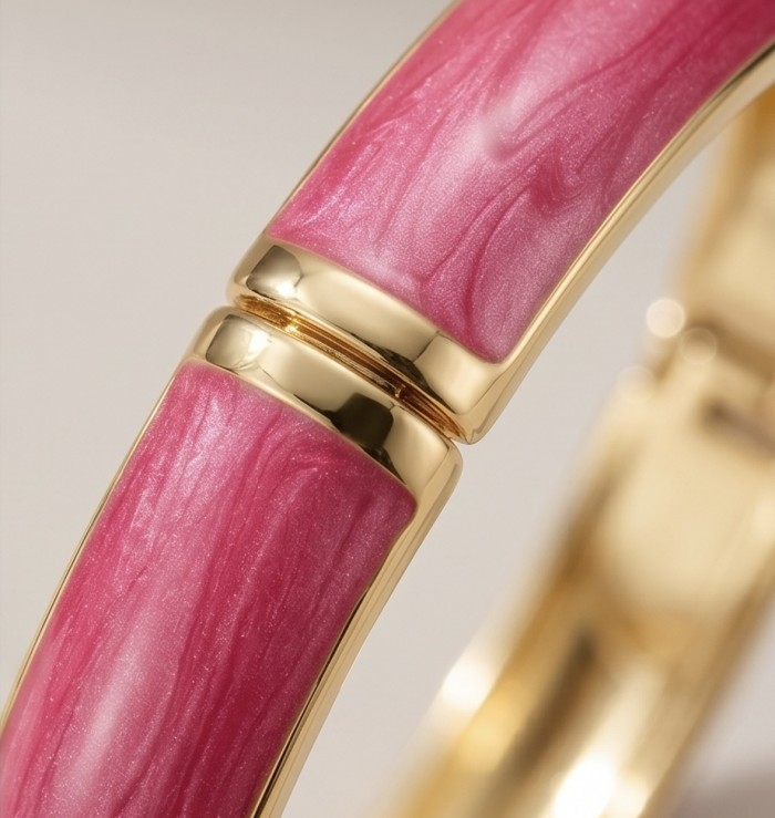 Red Enamel Vintage style Luxurious Golden Hinge Bangle Bracelet - photo 2