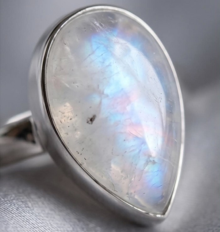 Rainbow Moonstone .925 Sterling Silver handmade ring s. 7 1/2 - Close-up of rainbow moonstone sterling silver ring.