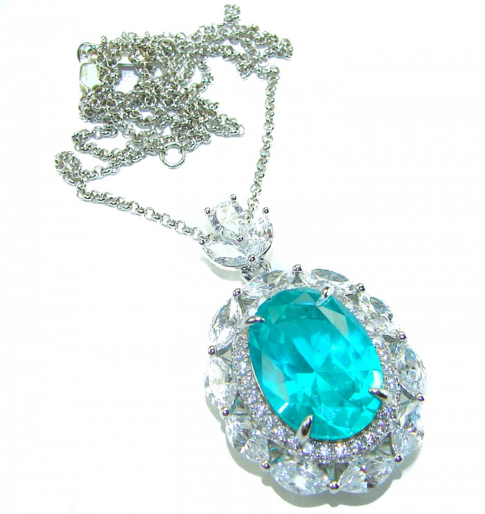 Wonderland 15.8 carat classic oval cut Paraiba Tourmaline .925 Sterling Silver Handcrafted Statement necklace - Pendant necklace with oval Paraiba tourmaline, top view.