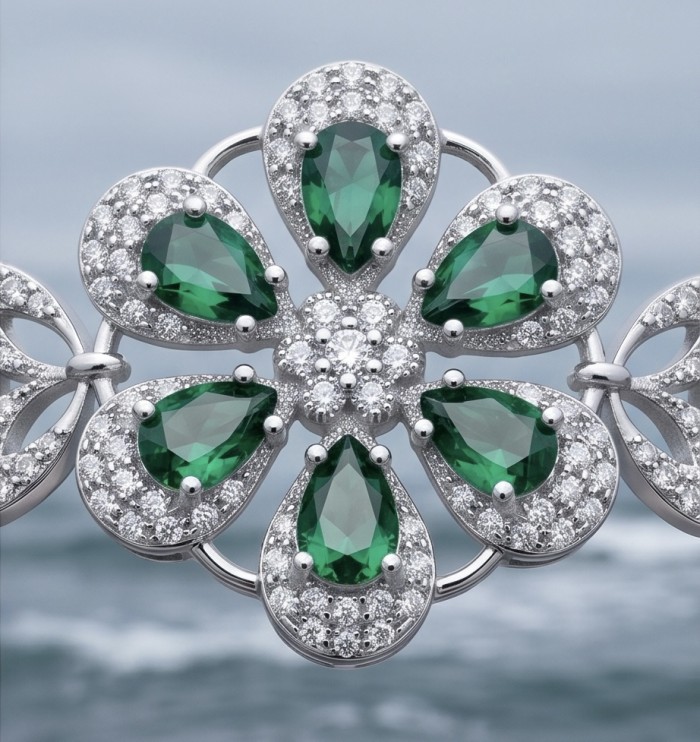 Giovanna - Authentic 7.9 carat Colombian Emerlad .925 Sterling Silver handcrafted Statement bracelet - Stone close-up of emerald and diamond jewelry piece.