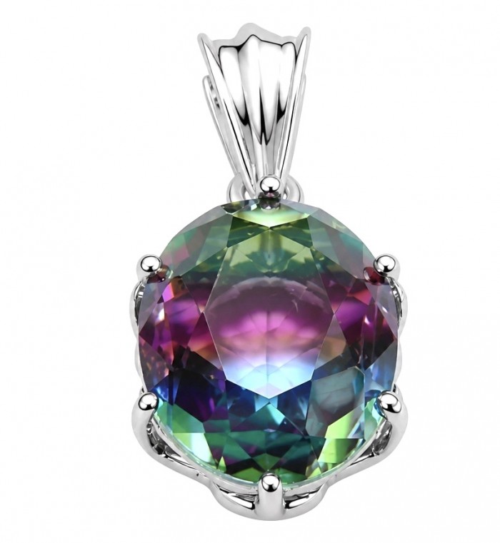 5.2 carat oval cut Brazilian Tourmaline .925 Sterling Silver Perfectly handcrafted pendant - Close-up of Brazilian Tourmaline pendant in .925 sterling silver