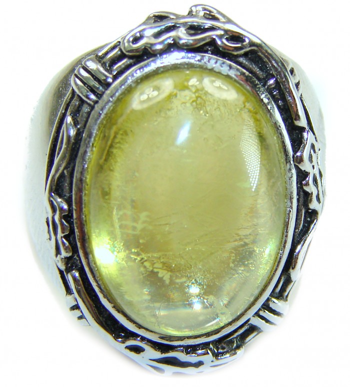 Royalty 18.9 carat authentic Himalayan Peridot .925 Sterling Silver Handcrafted Statement Ring size 6 - Stone close-up of Himalayan Peridot in ornate .925 sterling silver ring.